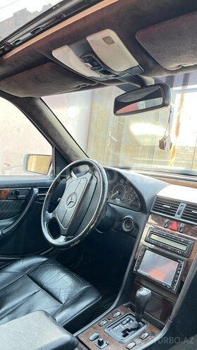 Mercedes C 230 1997, 391,474 km - 2.3 l - Salyan
