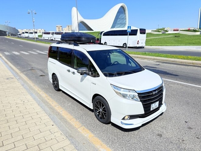 Toyota Noah 2015, 120,000 km - 1.8 l - Bakı