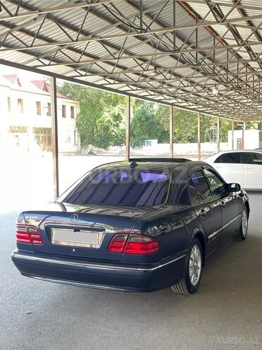 Mercedes E 240 2000, 395,000 km - 2.4 л - Ağdaş