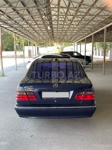 Mercedes E 240 2000, 395,000 km - 2.4 л - Ağdaş