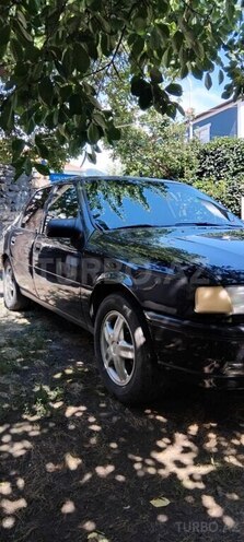 Opel Vectra 1991, 300,000 km - 2.0 л - Zaqatala