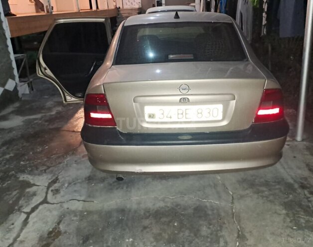 Opel Vectra 1997, 436,000 km - 2.0 l - Şəki