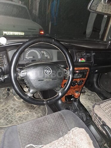 Opel Vectra 1997, 436,000 km - 2.0 l - Şəki