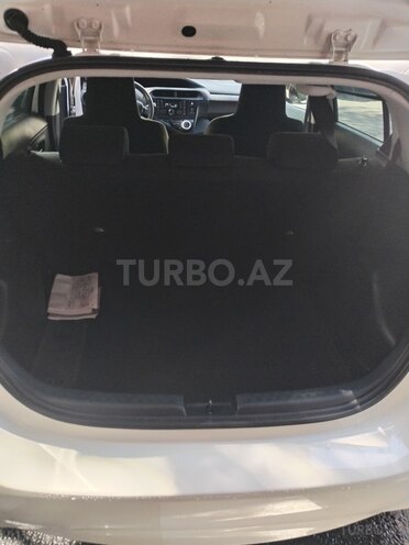 Toyota Aqua 2017, 80,000 km - 1.5 l - Bakı