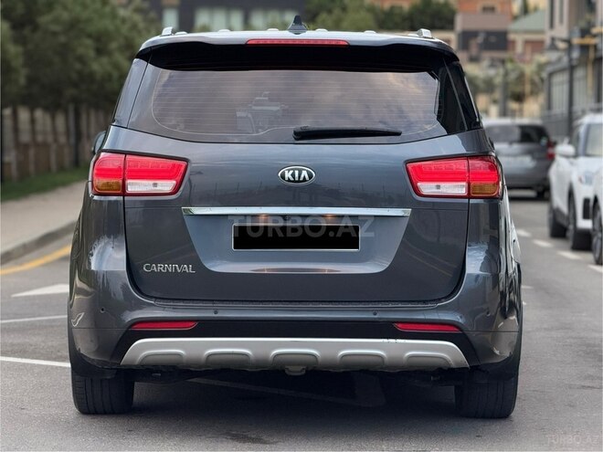 Kia Carnival 2016, 200,000 km - 2.2 l - Bakı