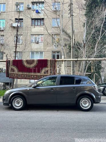 Opel Astra 2009, 311,000 km - 1.4 l - Bakı