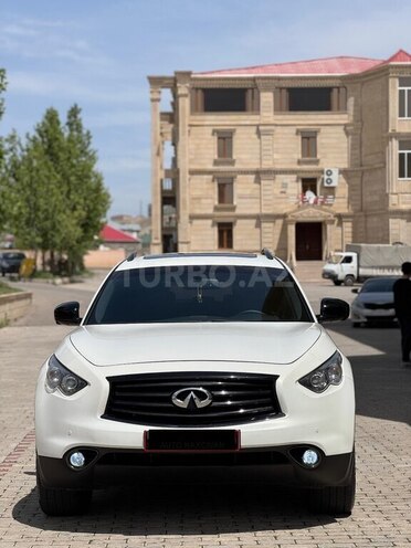 Infiniti QX70 2015, 118,000 km - 3.7 l - Naxçıvan