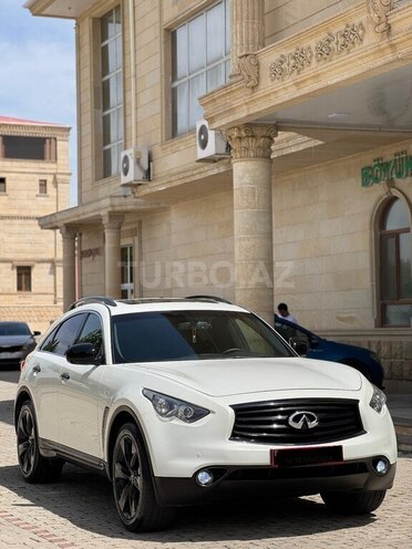 Infiniti QX70 2015, 118,000 km - 3.7 l - Naxçıvan