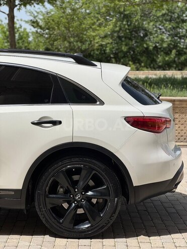 Infiniti QX70 2015, 118,000 km - 3.7 l - Naxçıvan