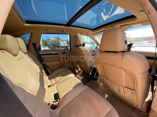 Porsche Cayenne 2017, 23,000 km - 3.6 l - Bakı