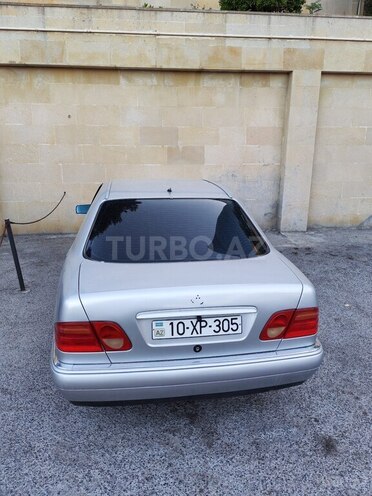 Mercedes E 230 1997, 352,000 km - 2.3 l - Bakı
