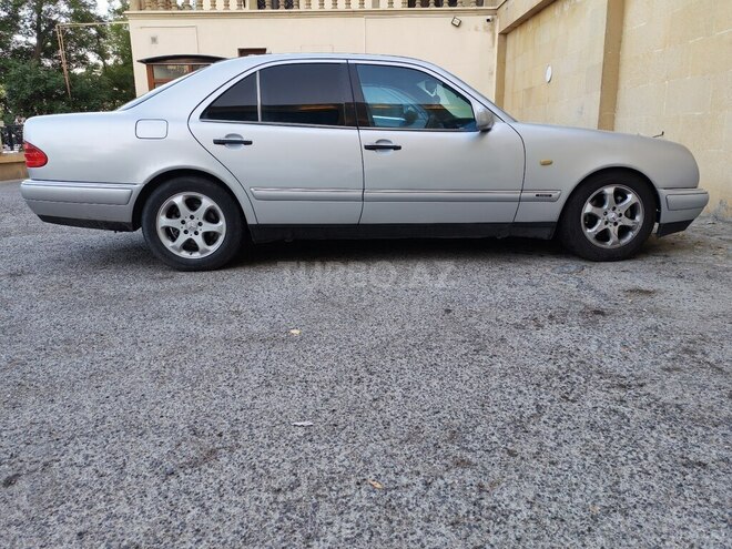 Mercedes E 230 1997, 352,000 km - 2.3 l - Bakı