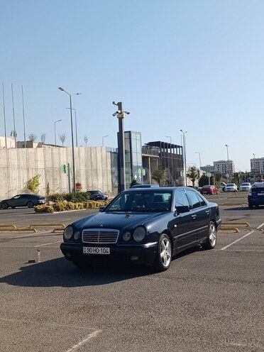 Mercedes E 280 1998, 458,432 km - 2.8 l - Bakı