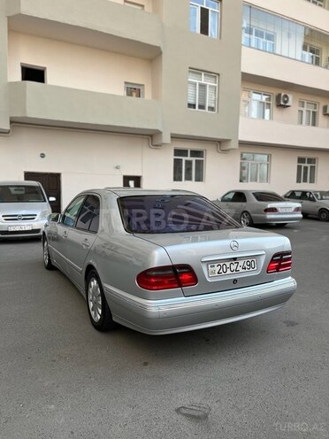 Mercedes E 240 2000, 330,000 km - 2.6 l - Gəncə