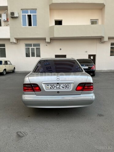 Mercedes E 240 2000, 330,000 km - 2.6 l - Gəncə