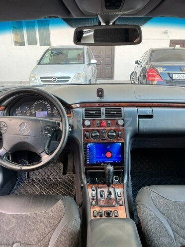 Mercedes E 240 2000, 330,000 km - 2.6 l - Gəncə