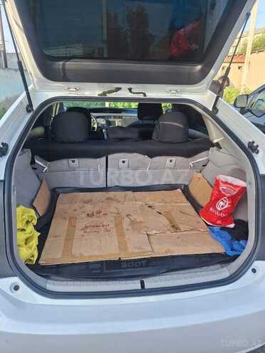 Toyota Prius 2014, 300,000 km - 1.8 l - Bakı
