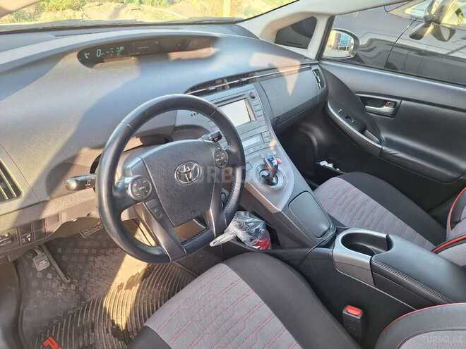 Toyota Prius 2014, 300,000 km - 1.8 l - Bakı