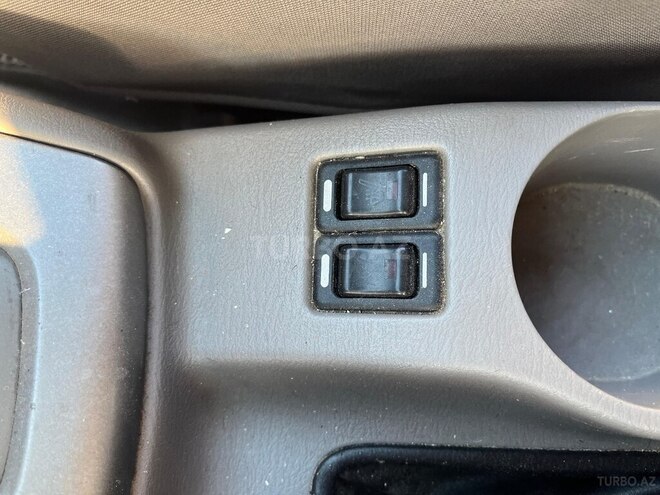 Subaru Forester 2005, 299,251 km - 2.5 л - Bakı