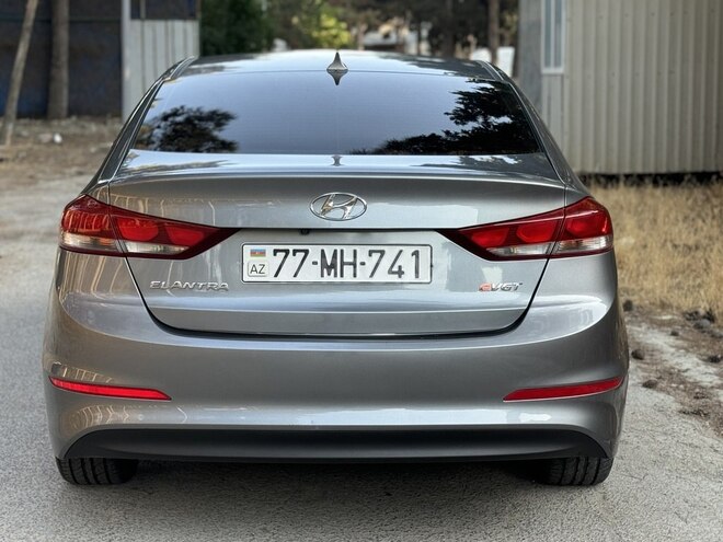Hyundai Avante 2015, 185,000 km - 1.6 л - Bakı