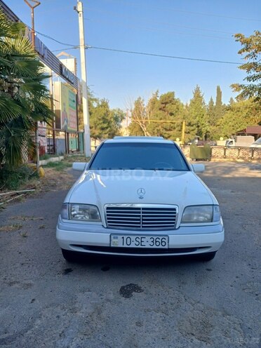 Mercedes C 180 1995, 215,436 km - 1.8 л - Qazax