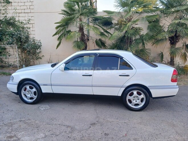 Mercedes C 180 1995, 215,436 km - 1.8 л - Qazax