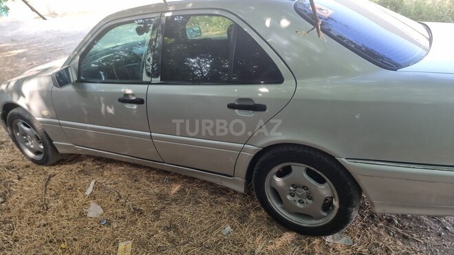 Mercedes C 200 1995, 167,164 km - 2.0 л - Ağdam