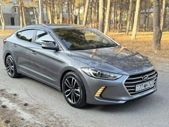 Hyundai Avante 2015, 185,000 km - 1.6 л - Bakı