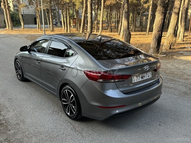 Hyundai Avante 2015, 185,000 km - 1.6 л - Bakı