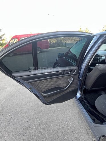BMW 318 2000, 360,000 km - 1.9 l - Yevlax