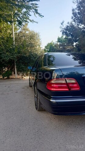 Mercedes E 270 2001, 396,460 km - 2.7 l - Şirvan