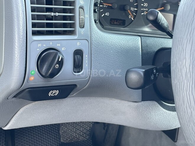 Mercedes E 220 1999, 280,000 km - 2.2 l - Bakı