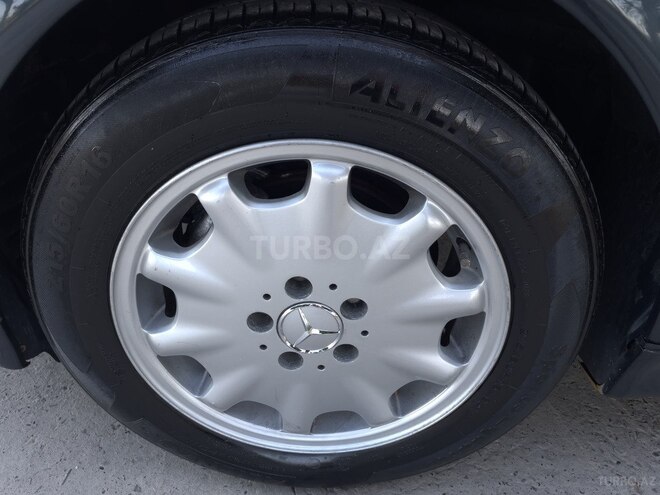 Mercedes E 220 1999, 280,000 km - 2.2 l - Bakı