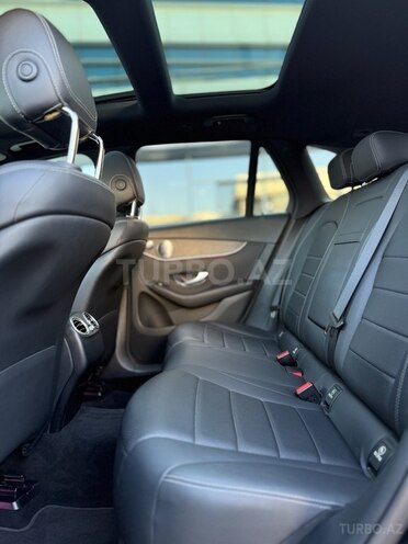 Mercedes GLC 300 4MATIC 2019, 53,000 km - 2.0 l - Bakı