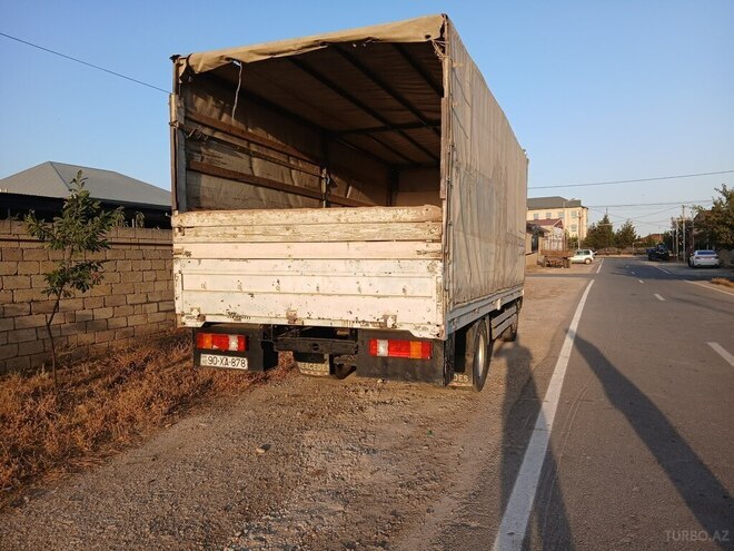 Mercedes Atego 814 1996, 672,610 km - 2.9 l - Qobustan