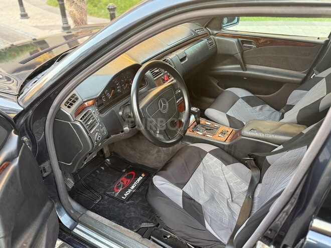 Mercedes E 220 1998, 380,000 km - 2.2 l - Bakı