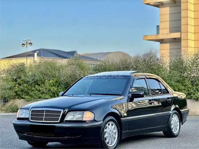 Mercedes C 200 1999, 305,890 km - 2.2 л - Bakı