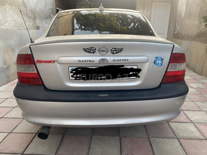 Opel Vectra 1997, 297,604 km - 1.6 l - Sumqayıt