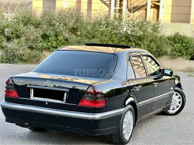 Mercedes C 200 1999, 305,890 km - 2.2 л - Bakı