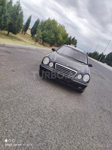 Mercedes E 280 2001, 402,525 km - 2.8 l - Bərdə