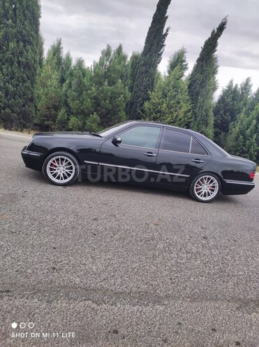 Mercedes E 280 2001, 402,525 km - 2.8 l - Bərdə
