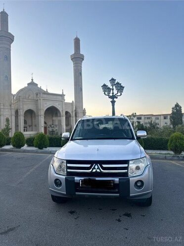 Mitsubishi Pajero 2008, 292,000 km - 3.0 l - Bakı