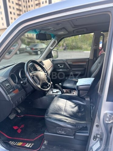 Mitsubishi Pajero 2008, 292,000 km - 3.0 l - Bakı