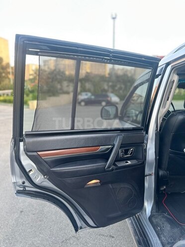 Mitsubishi Pajero 2008, 292,000 km - 3.0 l - Bakı