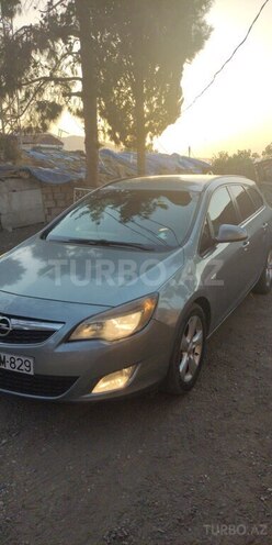 Opel Astra 2011, 284,227 km - 1.3 l - Mingəçevir