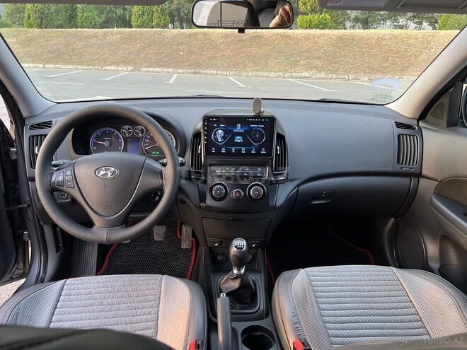 Hyundai i30 2011, 280,000 km - 1.6 л - Qəbələ