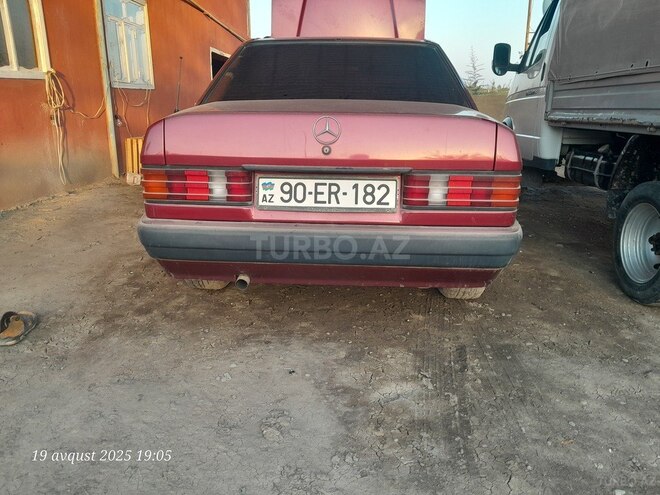 Mercedes 190 1989, 260,000 km - 2.0 л - Sabirabad
