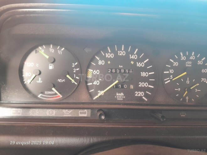 Mercedes 190 1989, 260,000 km - 2.0 л - Sabirabad