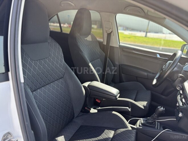 Skoda Rapid 2021, 68,000 km - 1.6 l - Bakı