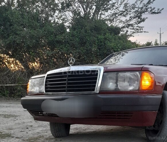 Mercedes 190 1989, 260,000 km - 2.0 л - Sabirabad